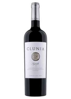 Red wine Clunia Syrah