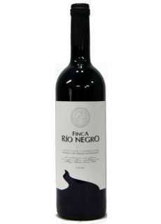 Red wine Finca Río Negro