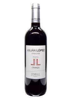 Red wine Julián López Monastrell